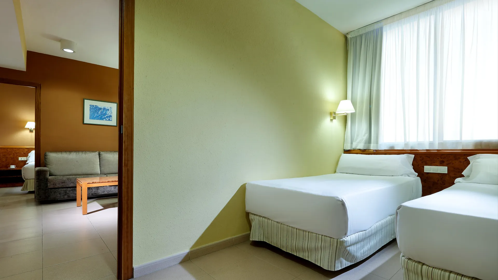 Apartmán Hesperia Sant Joan Sant Joan Despí 0*,  Španělsko