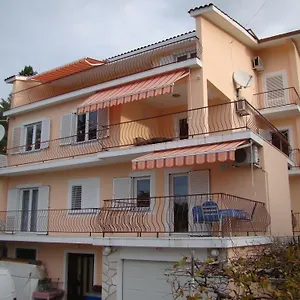 https://apartments-melita-dramalj.primorje-gorskikotar.com