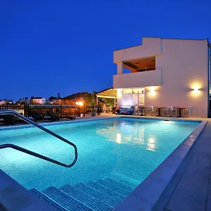 https://villas-dalmacija.hotelinzadar.com
