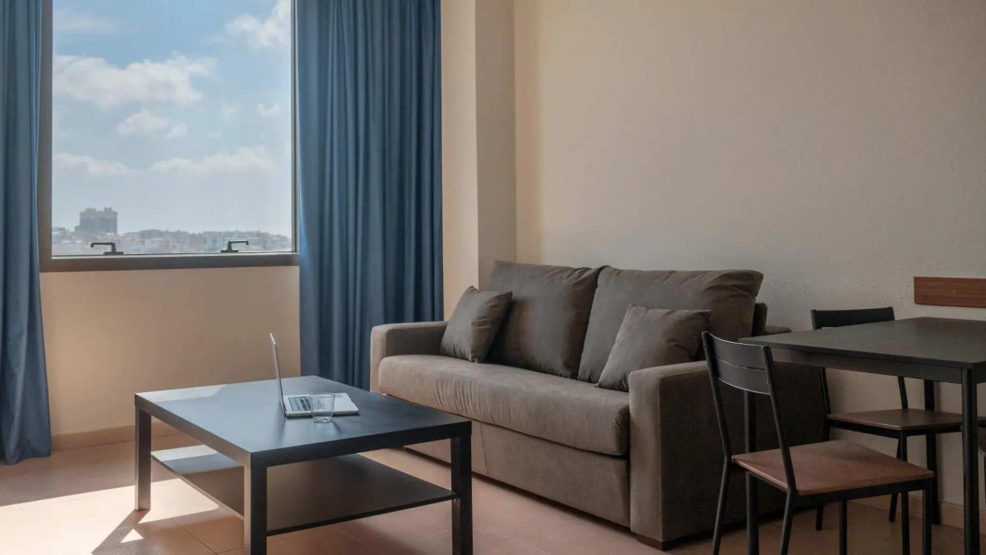 Apartament Hesperia Sant Joan Sant Joan Despí 0*,